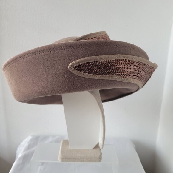 Sandra Bollman NY Neutral-Toned Tan Felt Mesh Fascinator Hat - Picture 9 of 14